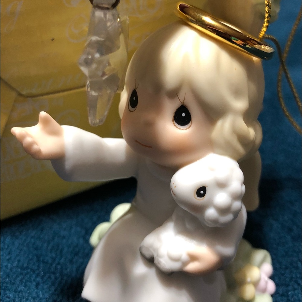 Precious Moments “God’s Love Is Crystal Clear” Angel Ornament